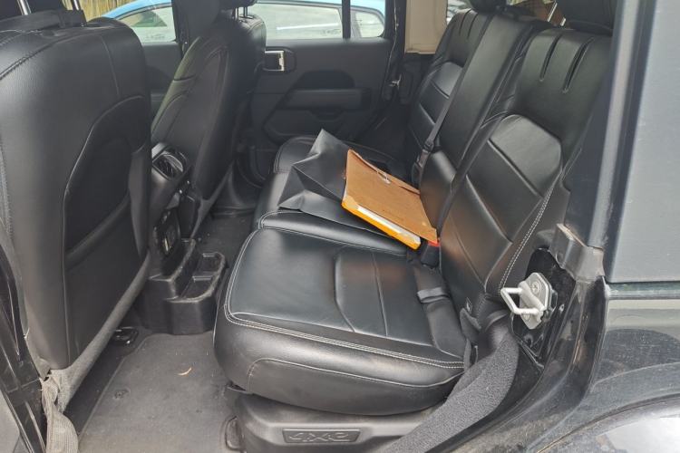 Used Jeep Wrangler New Energy 2021 Four-Door 2.0T 4xe Sahara First Edition Left Rear Seat