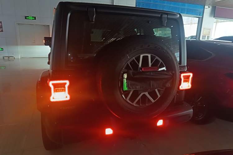 Used Jeep Wrangler New Energy 2021 Four-Door 2.0T 4xe Sahara Rear