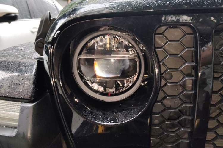 Used Jeep Wrangler New Energy 2021 Four-Door 2.0T 4xe Sahara Right Front Headlight
