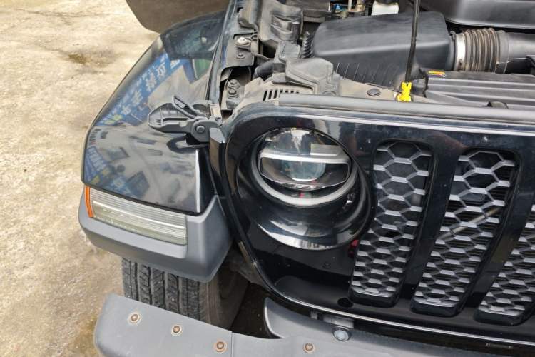 Used Jeep Wrangler New Energy 2021 Four-Door 2.0T 4xe Sahara First Edition Right Front Headlight