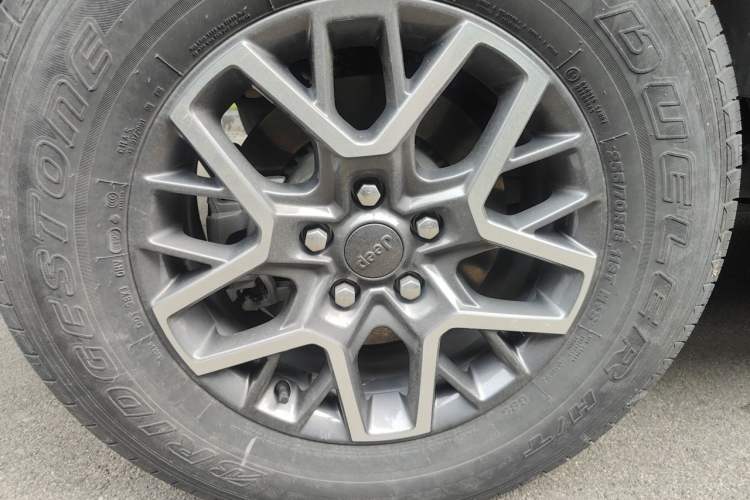 Used Jeep Wrangler New Energy 2021 Four-Door 2.0T 4xe Sahara Right Front Wheel Hub