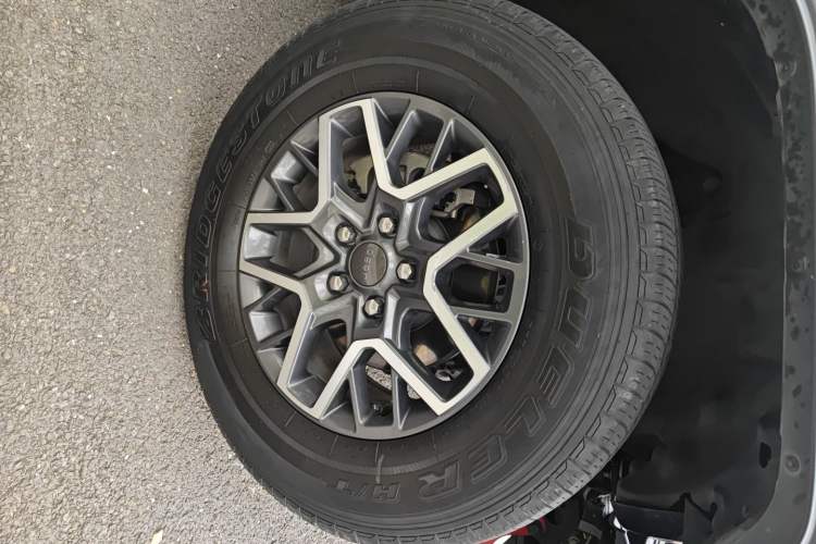 Used Jeep Wrangler New Energy 2021 Four-Door 2.0T 4xe Sahara Right Front Wheel Hub