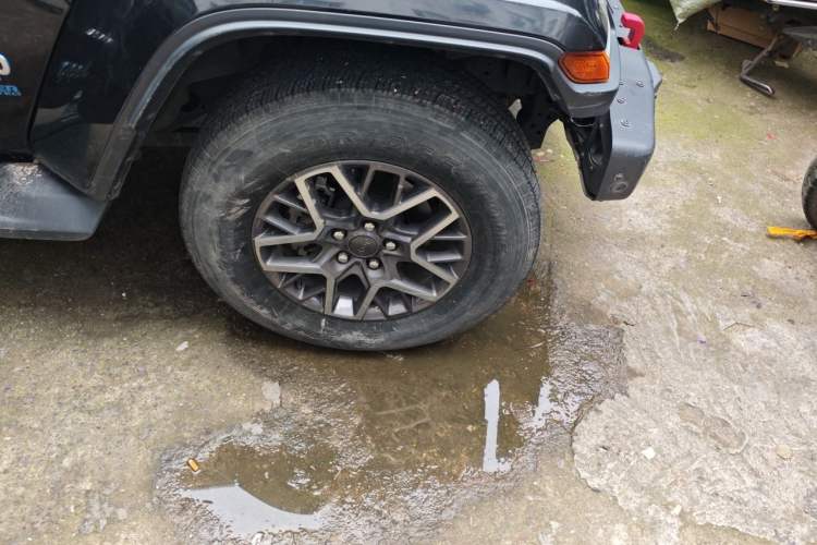 Used Jeep Wrangler New Energy 2021 Four-Door 2.0T 4xe Sahara First Edition Right Front Wheel Hub