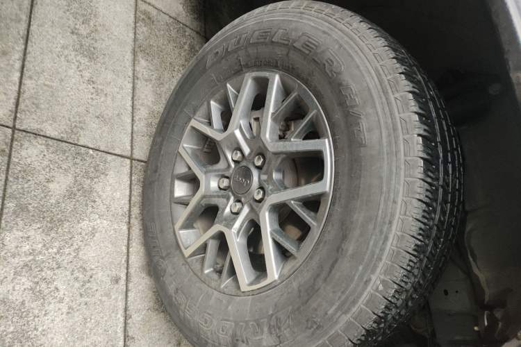 Used Jeep Wrangler New Energy 2021 Four-Door 2.0T 4xe Sahara First Edition Right Front Wheel Hub