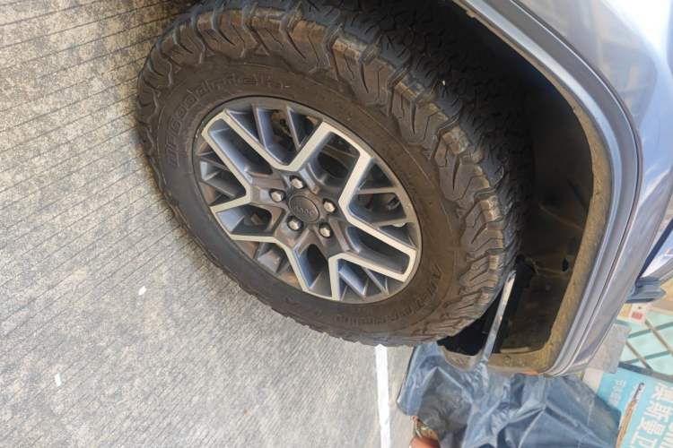 Used Jeep Wrangler New Energy 2021 Four-Door 2.0T 4xe Sahara First Edition Right Front Wheel Hub
