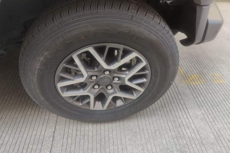 Used Jeep Wrangler New Energy 2021 Four-Door 2.0T 4xe Sahara Right Front Wheel Hub
