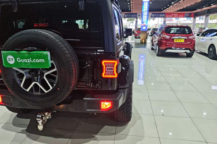 Used Jeep Wrangler New Energy 2021 Four-Door 2.0T 4xe Sahara Right Rear Taillight