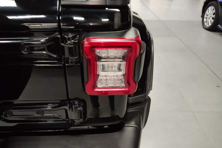 Used Jeep Wrangler New Energy 2021 Four-Door 2.0T 4xe Sahara Right Rear Taillight