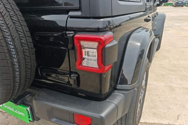 Used Jeep Wrangler New Energy 2021 Four-Door 2.0T 4xe Sahara Right Rear Taillight