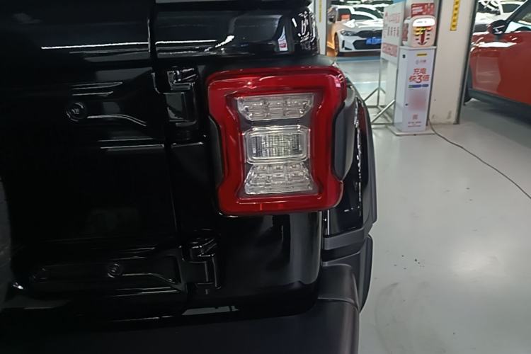 Used Jeep Wrangler New Energy 2021 Four-Door 2.0T 4xe Sahara First Edition Right Rear Taillight