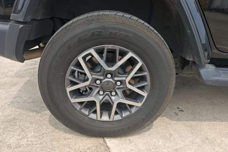 Used Jeep Wrangler New Energy 2021 Four-Door 2.0T 4xe Sahara Right Rear Wheel Hub