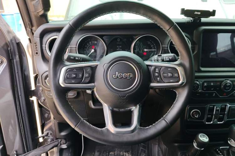 Used Jeep Wrangler New Energy 2021 Four-Door 2.0T 4xe Sahara Steering Wheel