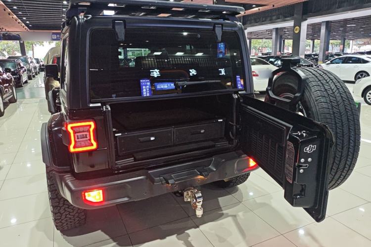 Used Jeep Wrangler New Energy 2021 Four-Door 2.0T 4xe Sahara Trunk
