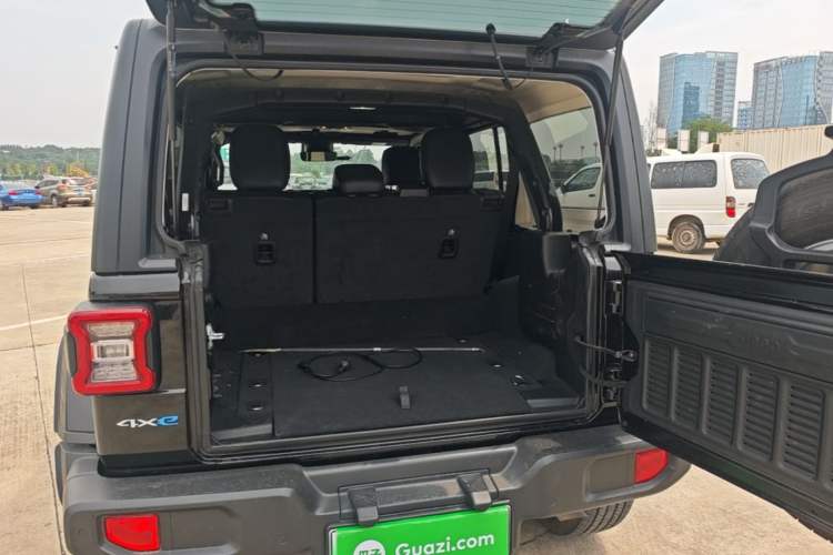 Used Jeep Wrangler New Energy 2021 Four-Door 2.0T 4xe Sahara Trunk