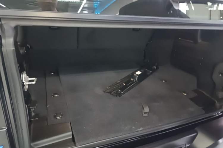 Used Jeep Wrangler New Energy 2021 Four-Door 2.0T 4xe Sahara First Edition Trunk