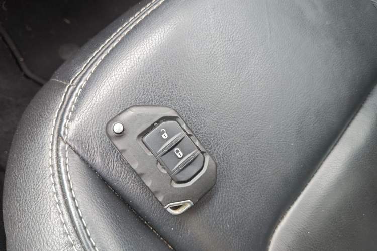 Used Jeep Wrangler New Energy 2021 Four-Door 2.0T 4xe Sahara First Edition Vehicle Key