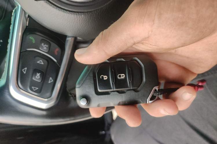 Used Jeep Wrangler New Energy 2021 Four-Door 2.0T 4xe Sahara First Edition Vehicle Key