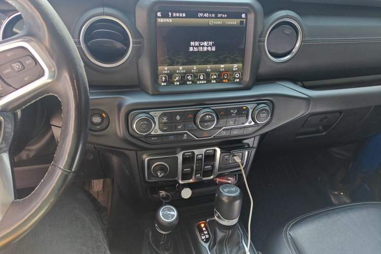 Used Jeep Wrangler New Energy 2021 Four-Door 2.0T 4xe Sahara Audio And AC Panel