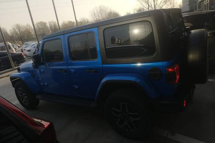 Used Jeep Wrangler New Energy 2021 Four-Door 2.0T 4xe Sahara Exterior 3