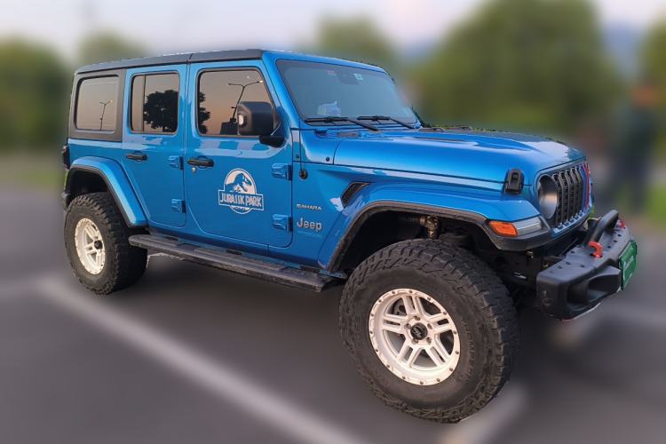 Used Jeep Wrangler New Energy 2021 Four-Door 2.0T 4xe Sahara Front Right 45 Deg