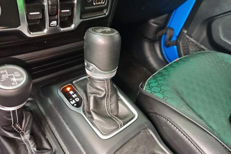 Used Jeep Wrangler New Energy 2021 Four-Door 2.0T 4xe Sahara Gear Lever