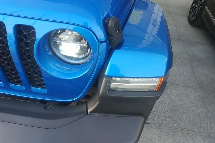 Used Jeep Wrangler New Energy 2021 Four-Door 2.0T 4xe Sahara Left Front Headlight