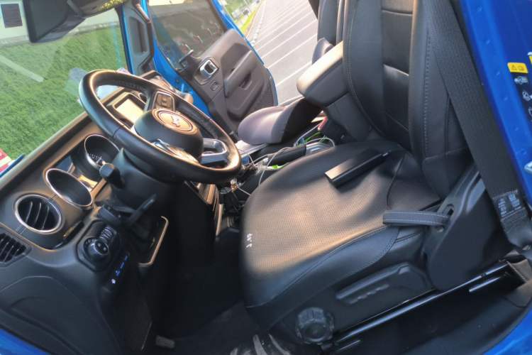 Used Jeep Wrangler New Energy 2021 Four-Door 2.0T 4xe Sahara Left Front Seat