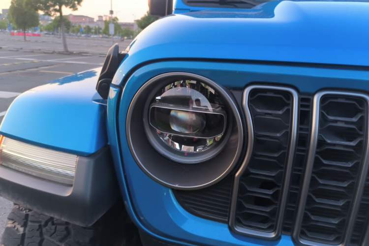 Used Jeep Wrangler New Energy 2021 Four-Door 2.0T 4xe Sahara Right Front Headlight