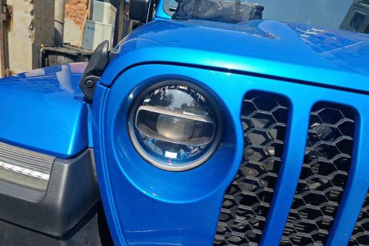 Used Jeep Wrangler New Energy 2021 Four-Door 2.0T 4xe Sahara Right Front Headlight