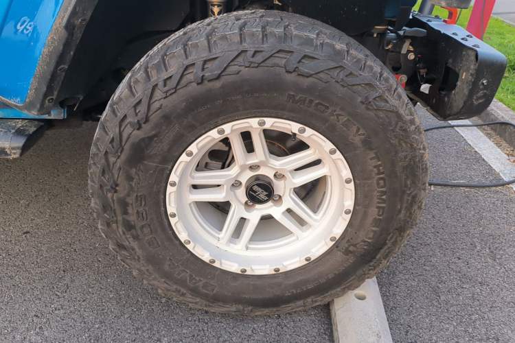 Used Jeep Wrangler New Energy 2021 Four-Door 2.0T 4xe Sahara Right Front Wheel Hub