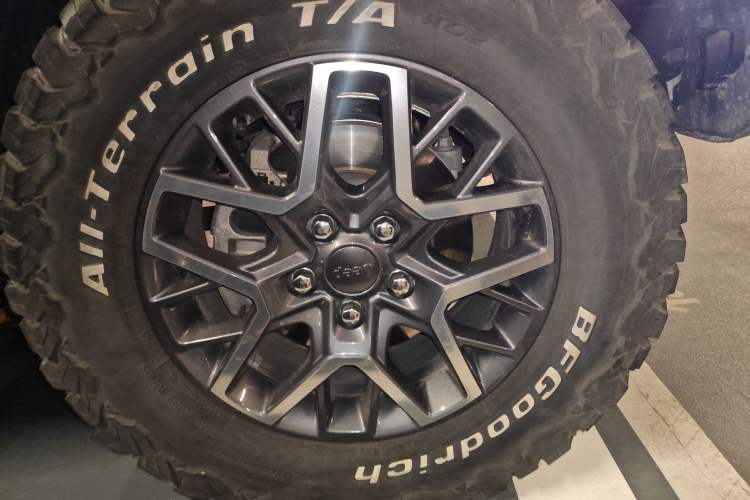 Used Jeep Wrangler New Energy 2021 Four-Door 2.0T 4xe Sahara Right Front Wheel Hub