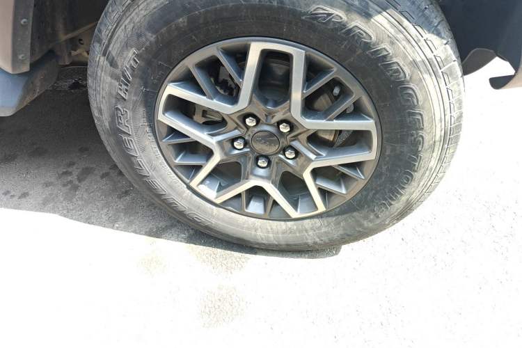 Used Jeep Wrangler New Energy 2021 Four-Door 2.0T 4xe Sahara Right Front Wheel Hub
