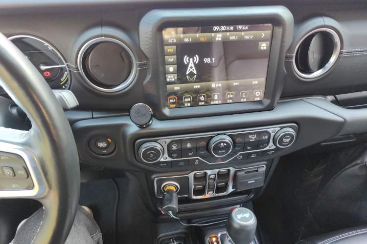 Used Jeep Wrangler New Energy 2021 Four-Door 2.0T 4xe Sahara Audio And AC Panel