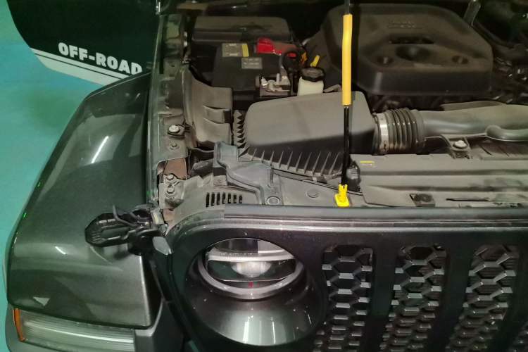 Used Jeep Wrangler New Energy 2021 Four-Door 2.0T 4xe Sahara Engine Bay Right
