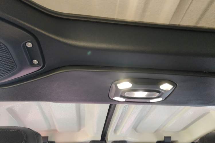 Used Jeep Wrangler New Energy 2021 Four-Door 2.0T 4xe Sahara Headliner