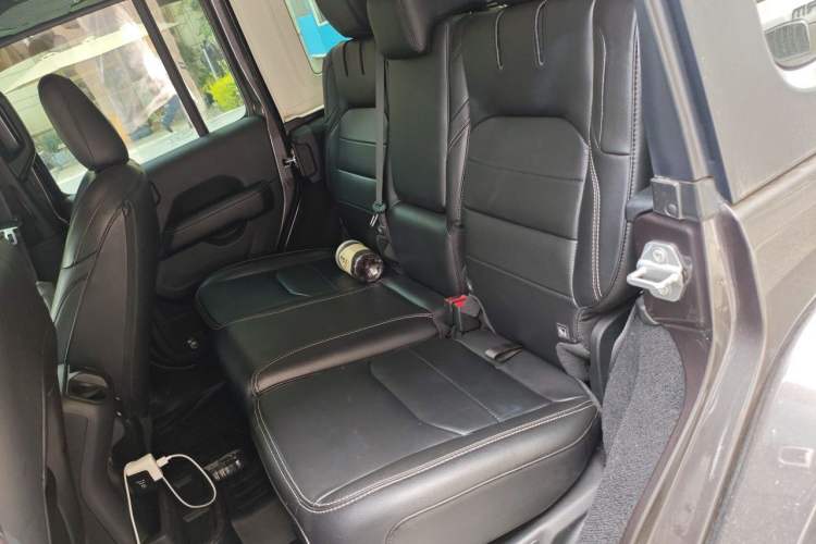 Used Jeep Wrangler New Energy 2021 Four-Door 2.0T 4xe Sahara Left Rear Seat