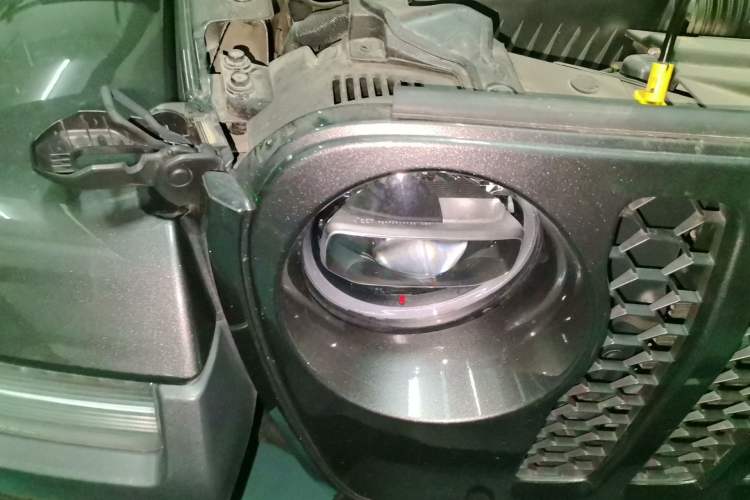 Used Jeep Wrangler New Energy 2021 Four-Door 2.0T 4xe Sahara Right Front Headlight