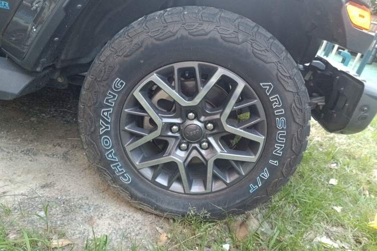 Used Jeep Wrangler New Energy 2021 Four-Door 2.0T 4xe Sahara First Edition Right Front Wheel Hub