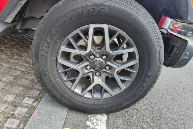 Used Jeep Wrangler New Energy 2021 Four-Door 2.0T 4xe Sahara Right Front Wheel Hub