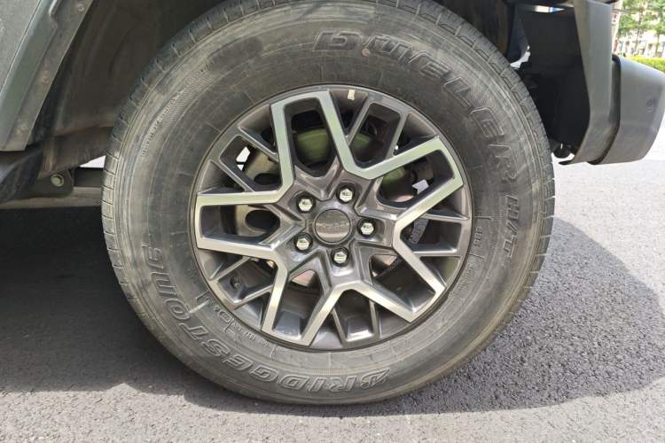 Used Jeep Wrangler New Energy 2021 Four-Door 2.0T 4xe Sahara Right Front Wheel Hub