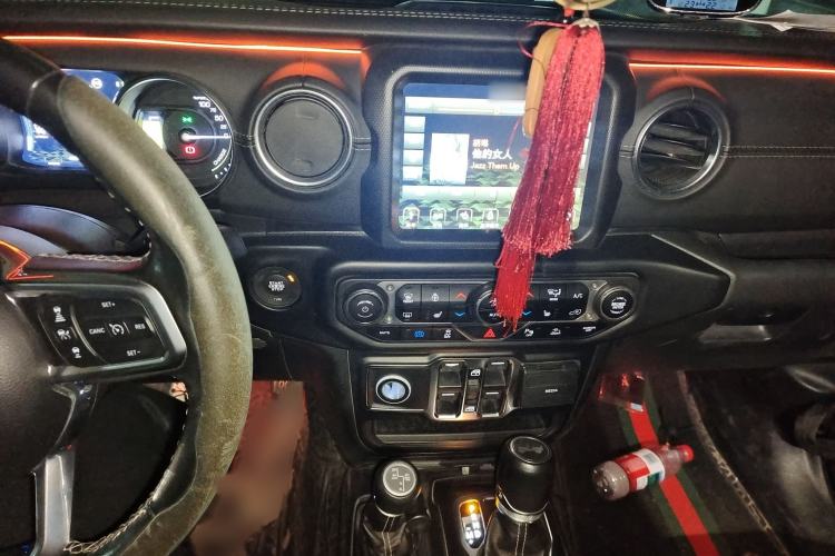 Used Jeep Wrangler New Energy 2021 Four-Door 2.0T 4xe Sahara First Edition Audio And AC Panel