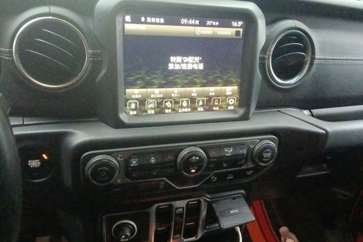 Used Jeep Wrangler New Energy 2021 Four-Door 2.0T 4xe Sahara Audio And AC Panel