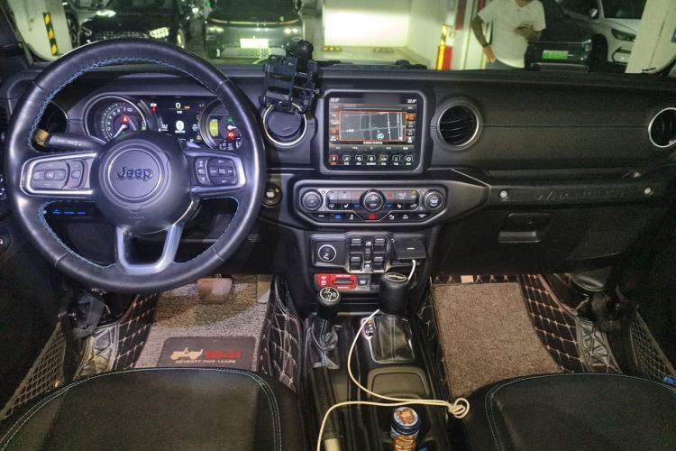 Used Jeep Wrangler New Energy 2021 Four-Door 2.0T 4xe Robin Hood Center Console