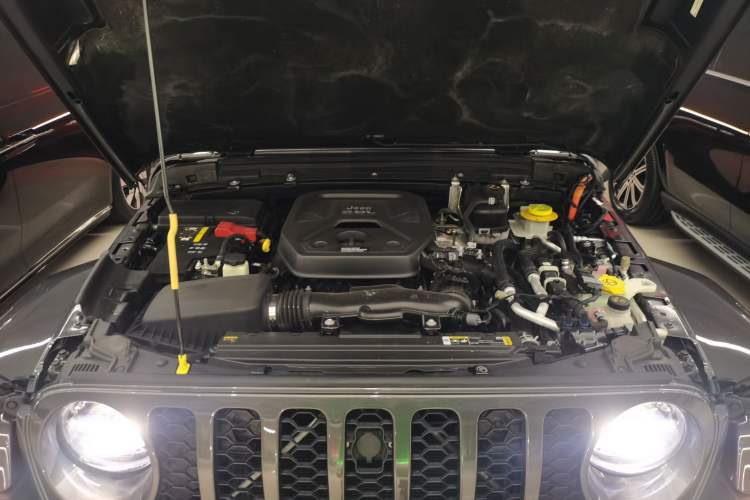 Used Jeep Wrangler New Energy 2021 Four-Door 2.0T 4xe Sahara Engine Bay