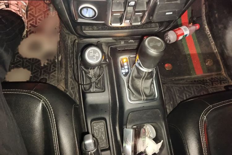 Used Jeep Wrangler New Energy 2021 Four-Door 2.0T 4xe Sahara First Edition Gear Lever