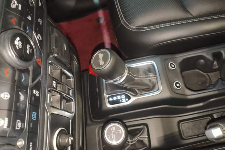 Used Jeep Wrangler New Energy 2021 Four-Door 2.0T 4xe Sahara First Edition Gear Lever