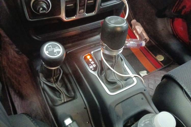 Used Jeep Wrangler New Energy 2021 Four-Door 2.0T 4xe Sahara Gear Lever