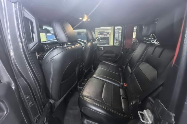 Used Jeep Wrangler New Energy 2021 Four-Door 2.0T 4xe Sahara First Edition Interior 3