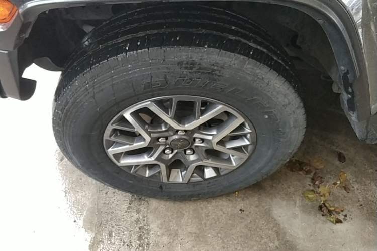 Used Jeep Wrangler New Energy 2021 Four-Door 2.0T 4xe Sahara Left Front Wheel Hub