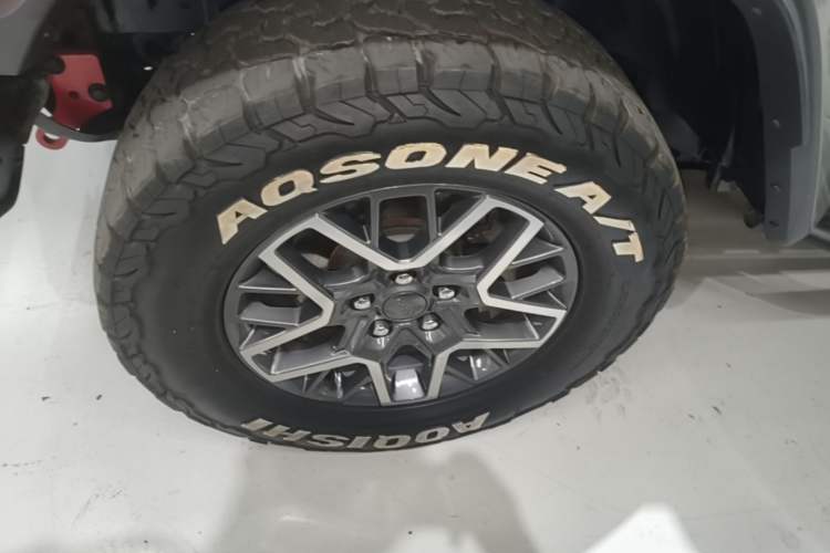 Used Jeep Wrangler New Energy 2021 Four-Door 2.0T 4xe Sahara First Edition Left Front Wheel Hub